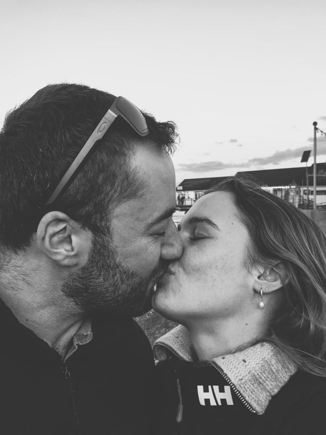 Jenna and Huw kissing